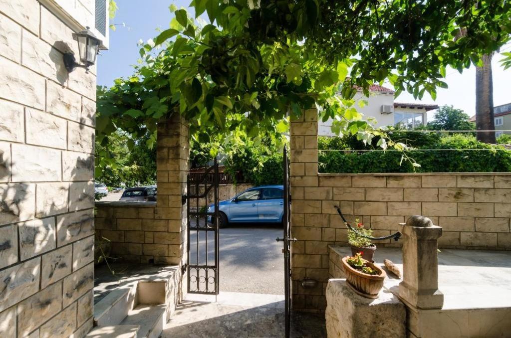 Apartment Wild Orange Дубровник Екстер'єр фото